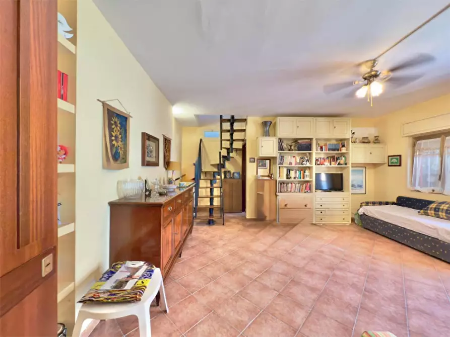 Immagine 12 di Appartamento in vendita  in VIALE DEI PINI a Isola Delle Femmine