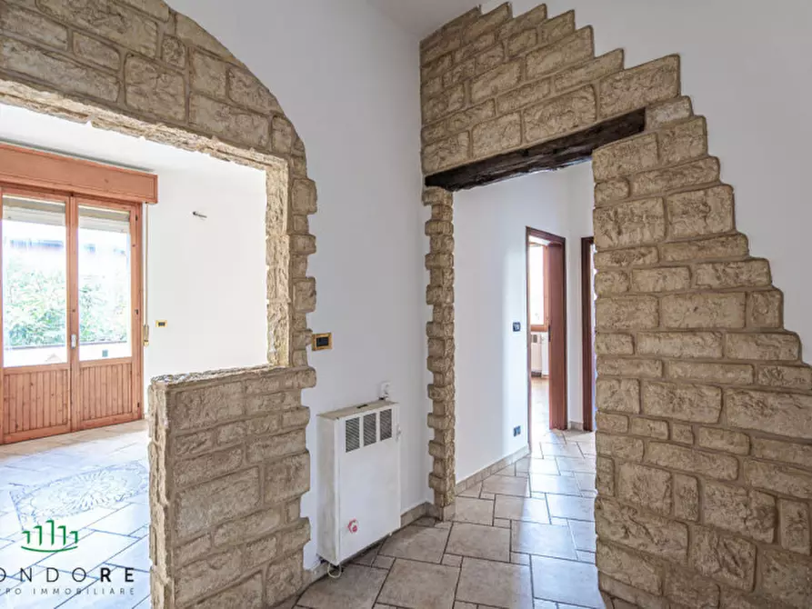 Immagine 2 di Appartamento in vendita  in Via Arbizzani a Calderara Di Reno