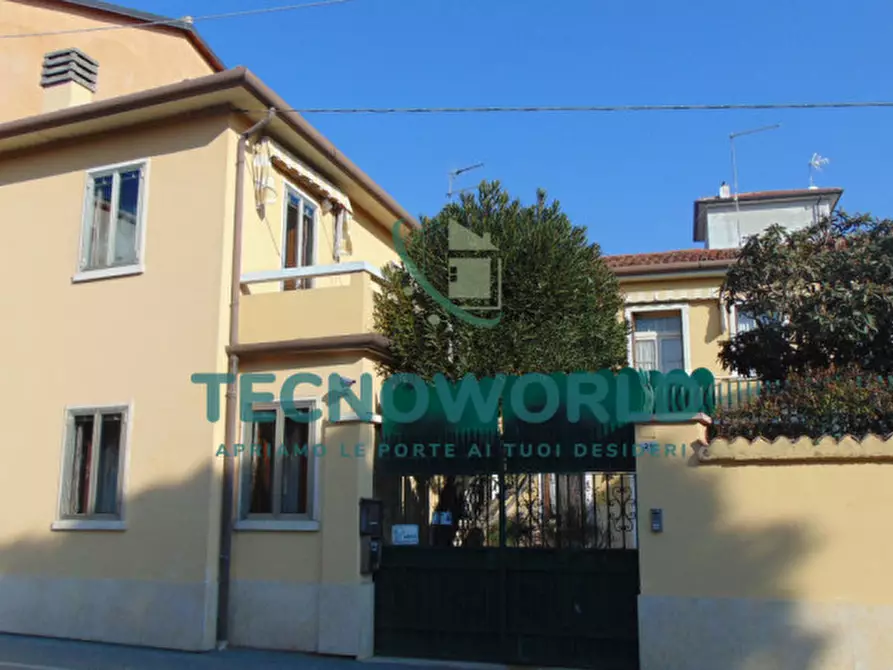 Immagine 1 di Villetta a schiera in vendita  in Via Munari a Thiene