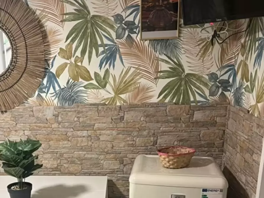 Immagine 2 di Appartamento in affitto  in corso Vittorio Emanuele 308 a Napoli