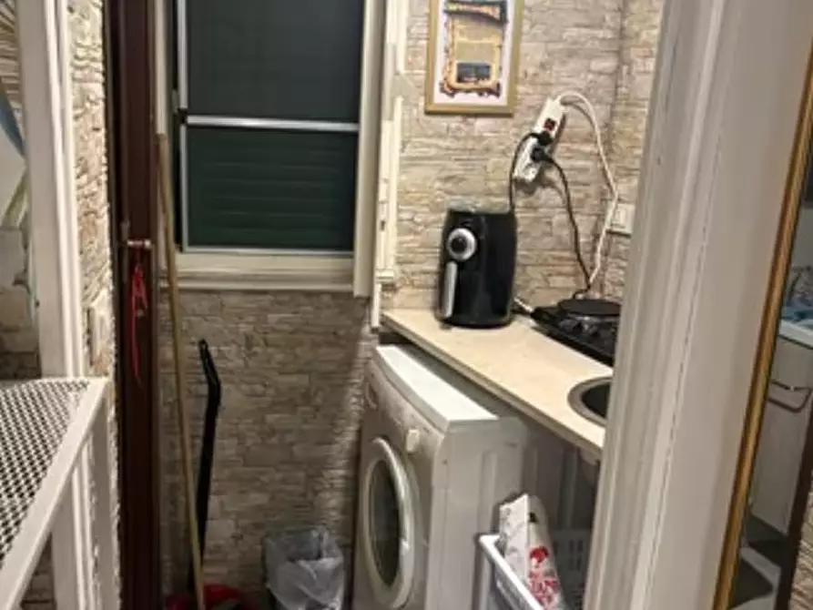 Immagine 4 di Appartamento in affitto  in corso Vittorio Emanuele 308 a Napoli