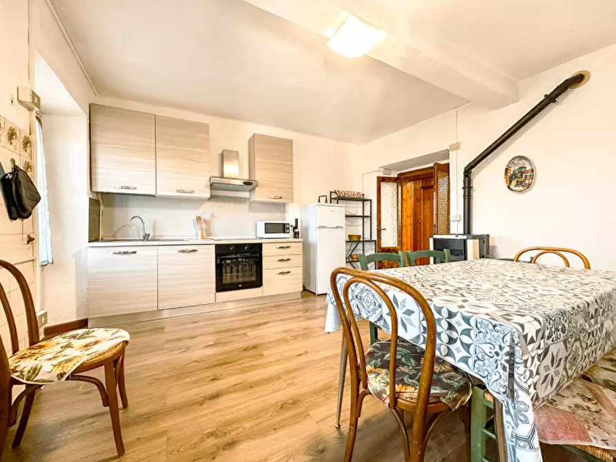 Immagine 4 di Appartamento in vendita  in via per ghiffa, 3 a Oggebbio