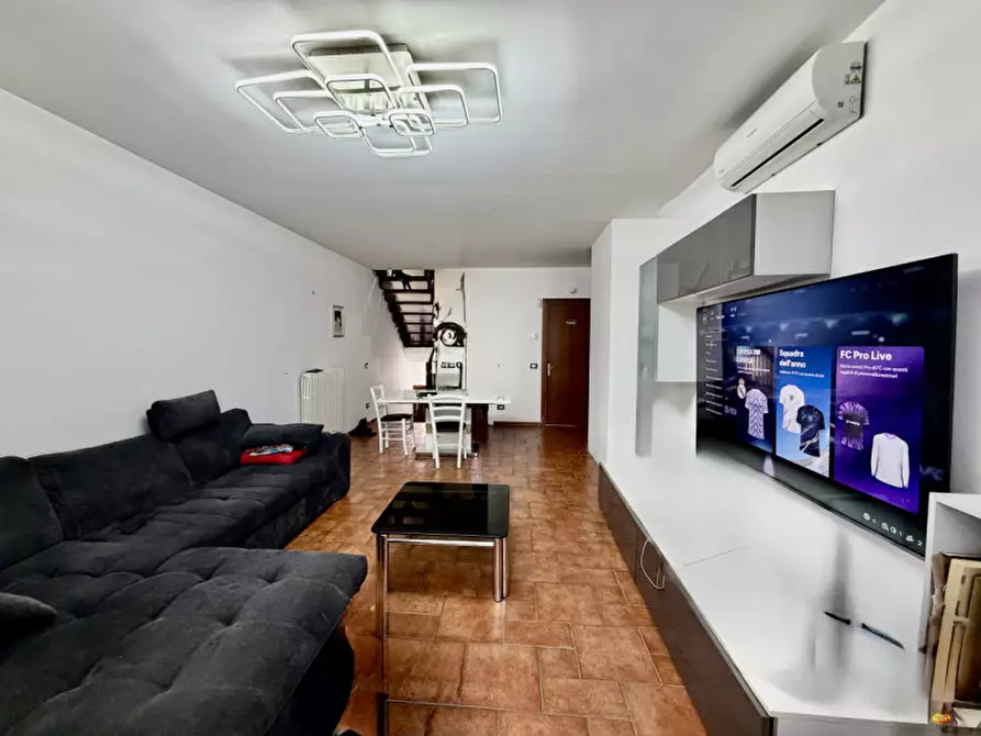 Immagine 4 di Villa in vendita  in Via San Novo 2 a Zibido San Giacomo