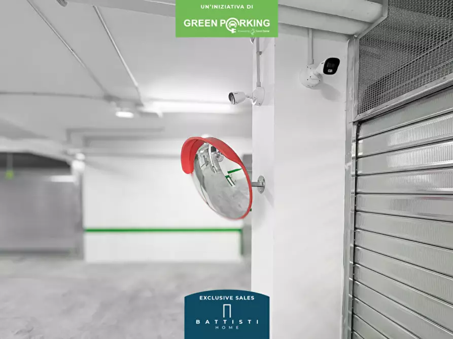 Immagine 13 di Garage in vendita  in Viale Guglielmo Marconi a Roma