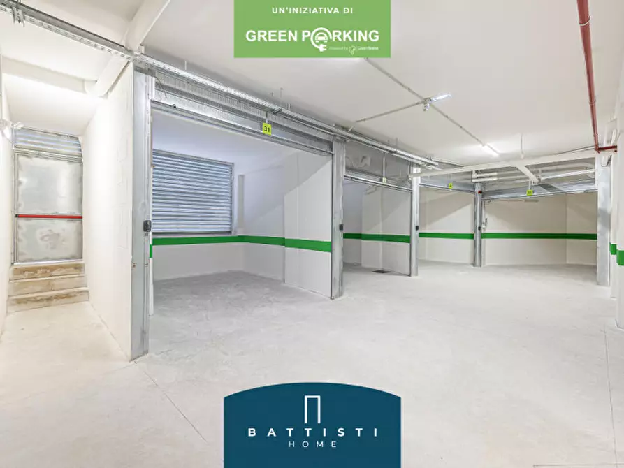 Immagine 16 di Garage in vendita  in Viale Guglielmo Marconi 77 a Roma