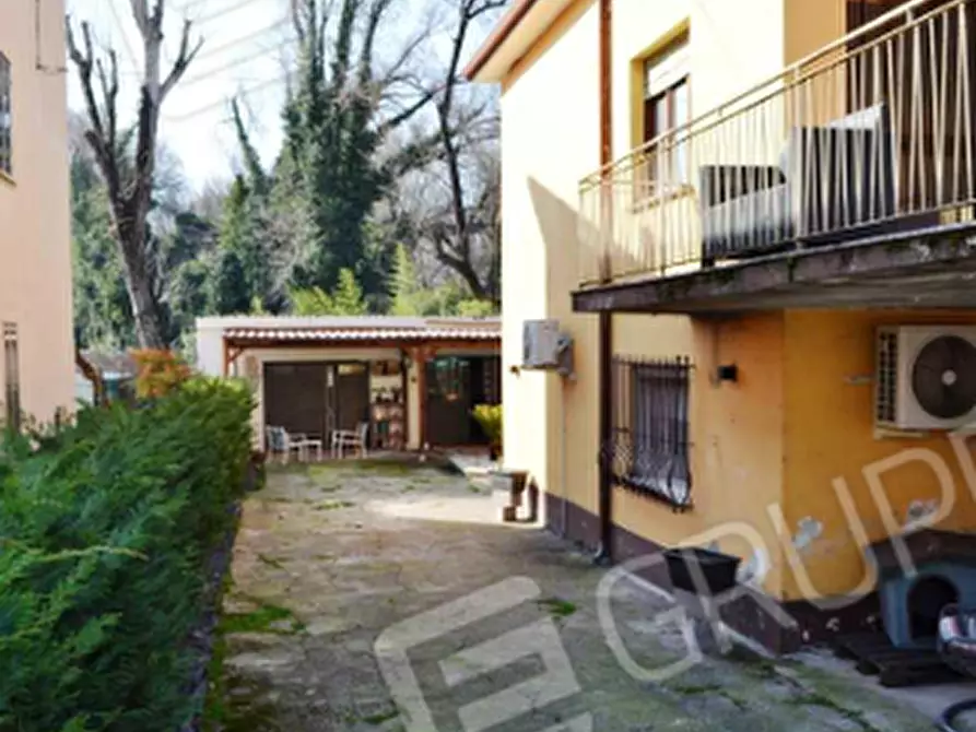 Immagine 5 di Appartamento in vendita  in Via Monsignor Fontana 21 a Isola Della Scala