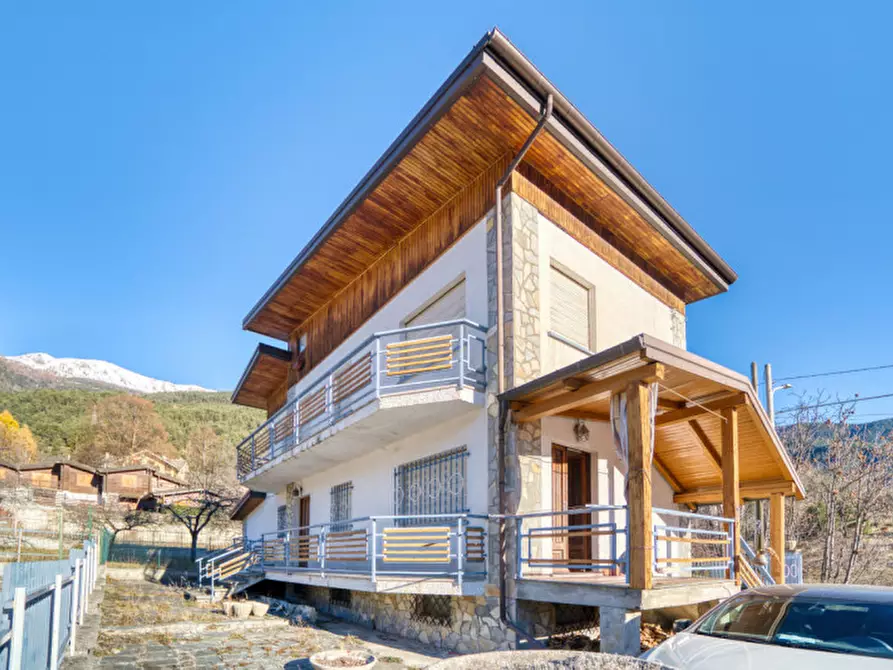 Immagine 1 di Casa indipendente in vendita  in Via La Roche 21 a Oulx