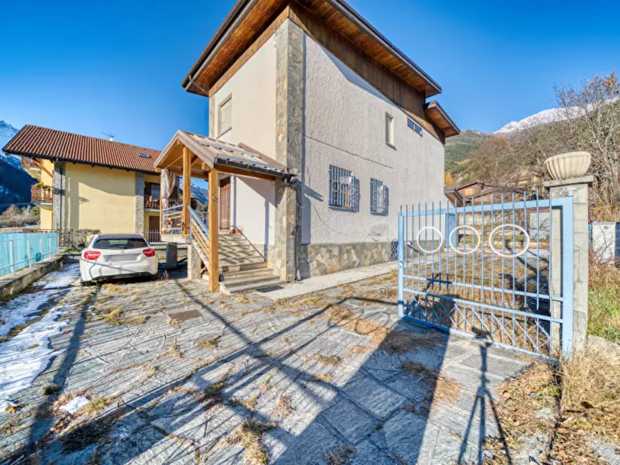 Immagine 3 di Casa indipendente in vendita  in Via La Roche 21 a Oulx