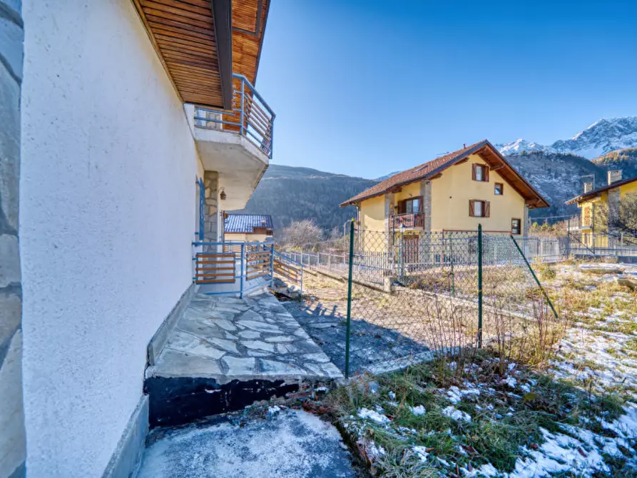 Immagine 9 di Casa indipendente in vendita  in Via La Roche 21 a Oulx