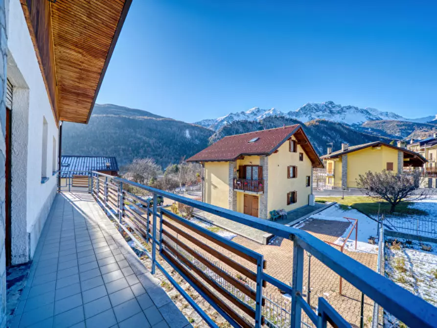 Immagine 13 di Casa indipendente in vendita  in Via La Roche 21 a Oulx