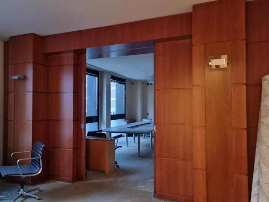 Immagine 1 di Ufficio in vendita  in Piazza Alcide De Gasperi a Padova