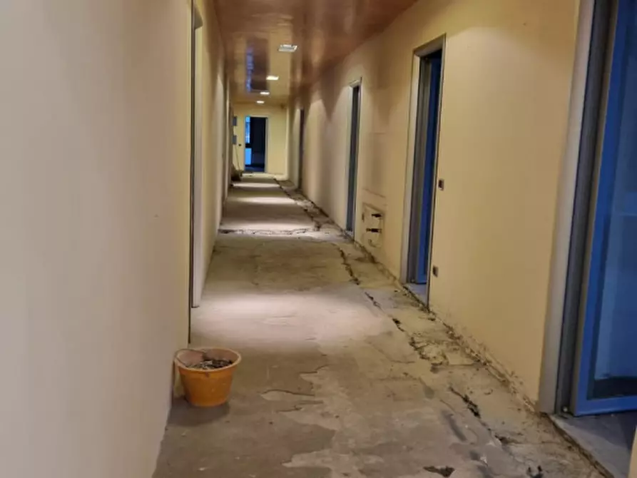 Immagine 3 di Ufficio in vendita  in Piazza Alcide De Gasperi a Padova