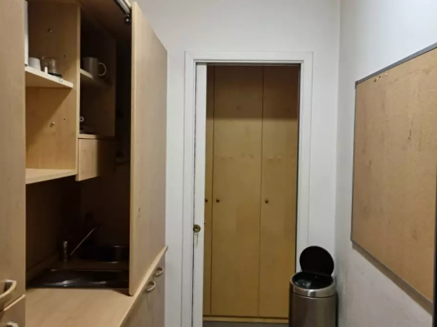 Immagine 6 di Ufficio in vendita  in Piazza Alcide De Gasperi a Padova