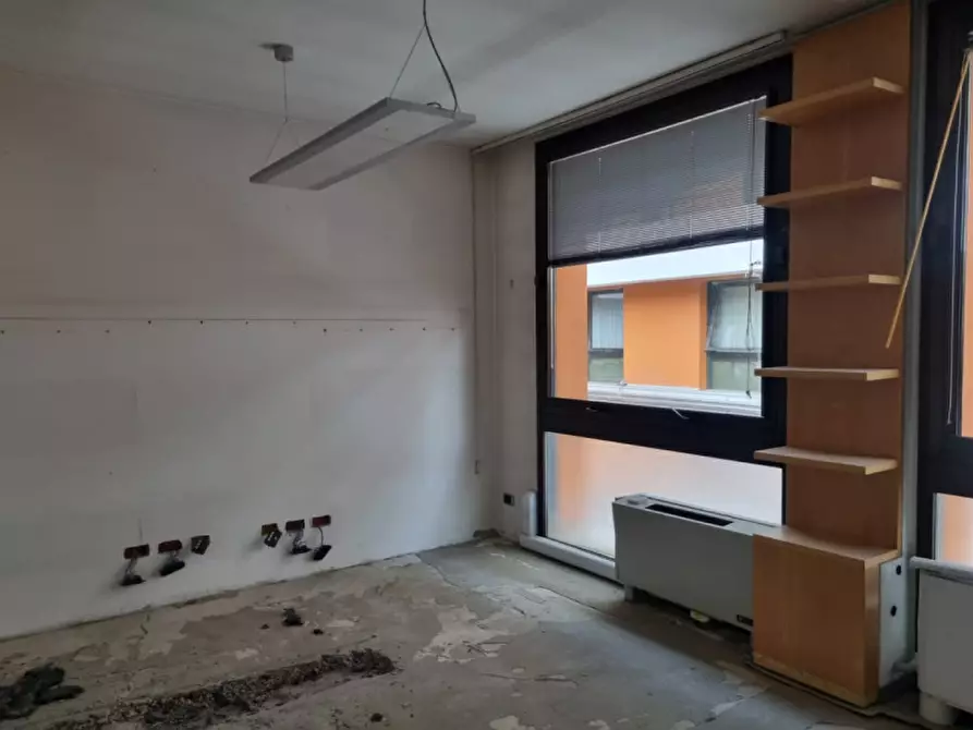 Immagine 7 di Ufficio in vendita  in Piazza Alcide De Gasperi a Padova