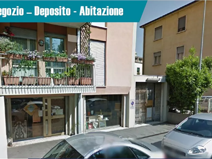 Immagine 1 di Appartamento in vendita  in VIA SELVATICO a Padova