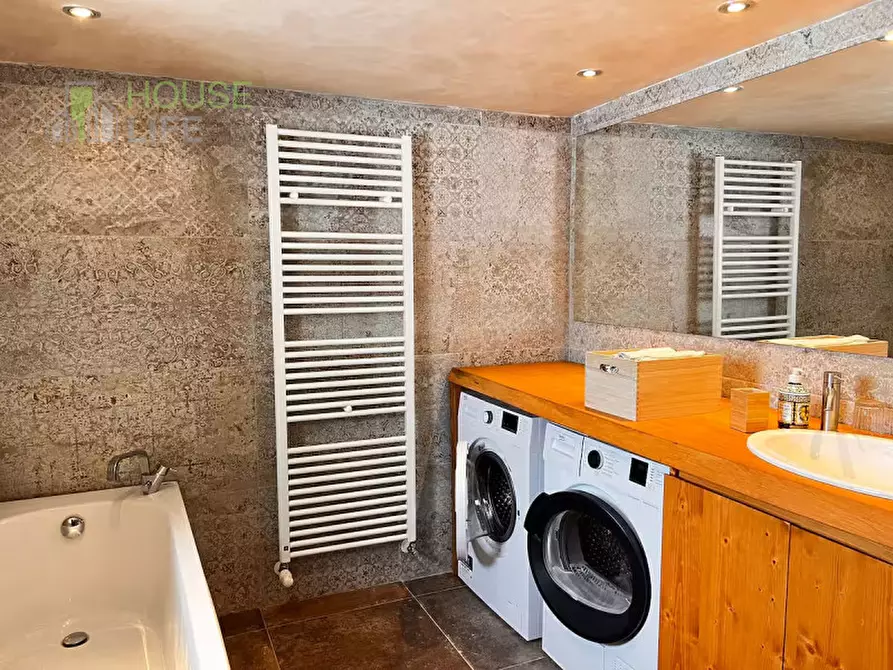 Immagine 11 di Casa bifamiliare in vendita  in via XXVII aprile a Roana