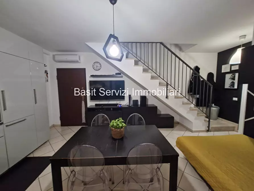 Immagine 3 di Appartamento in vendita  in Via Piglio a Roma