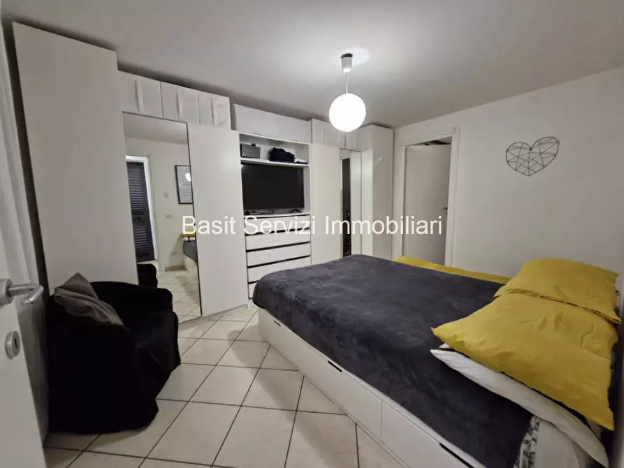 Immagine 11 di Appartamento in vendita  in Via Piglio a Roma