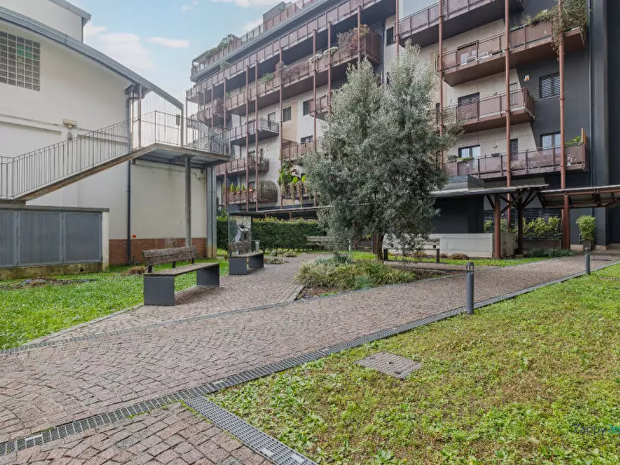 Immagine 34 di Appartamento in affitto  in Via Enrico Cosenz, 13 a Milano