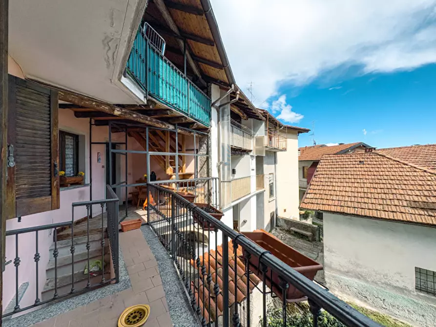 Immagine 2 di Appartamento in vendita  in Via Palestro 2 a Stresa