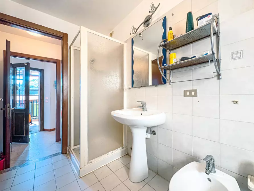 Immagine 10 di Appartamento in vendita  in Via Palestro 2 a Stresa