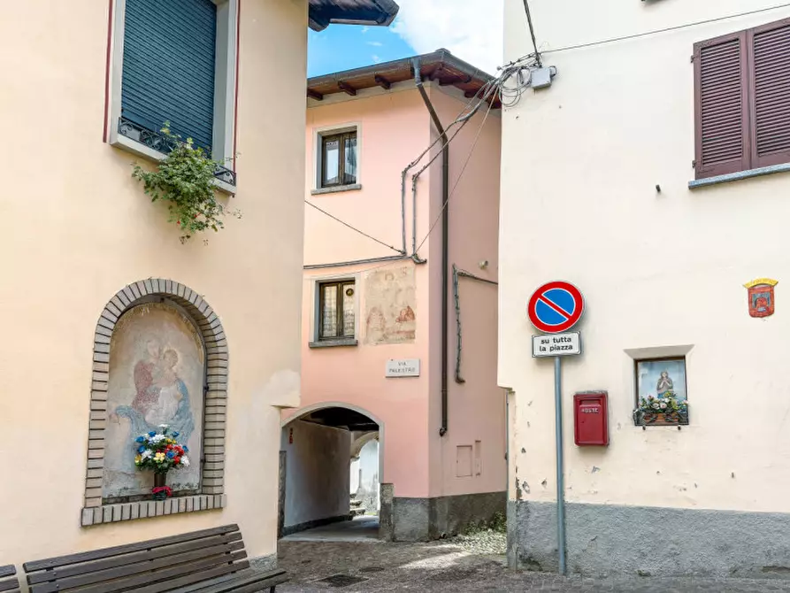 Immagine 11 di Appartamento in vendita  in Via Palestro 2 a Stresa