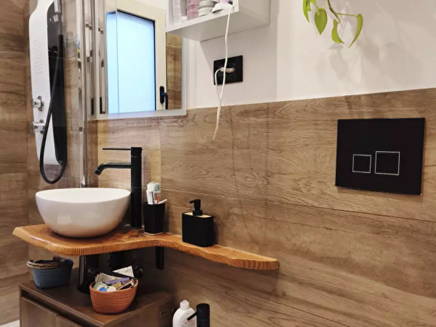 Immagine 28 di Appartamento in vendita  in Via Vermena a Bologna