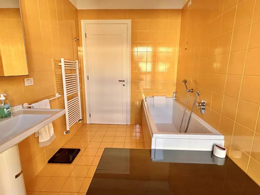 Immagine 16 di Appartamento in vendita  in Viale Gian Giorgio Trissino, 167 a Vicenza