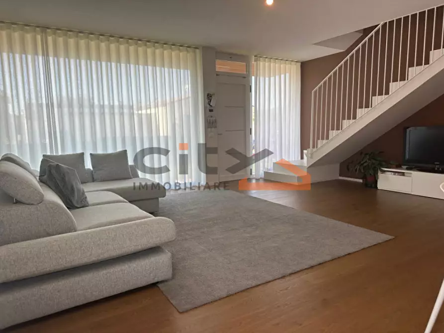 Immagine 1 di Casa indipendente in vendita  a Cassola