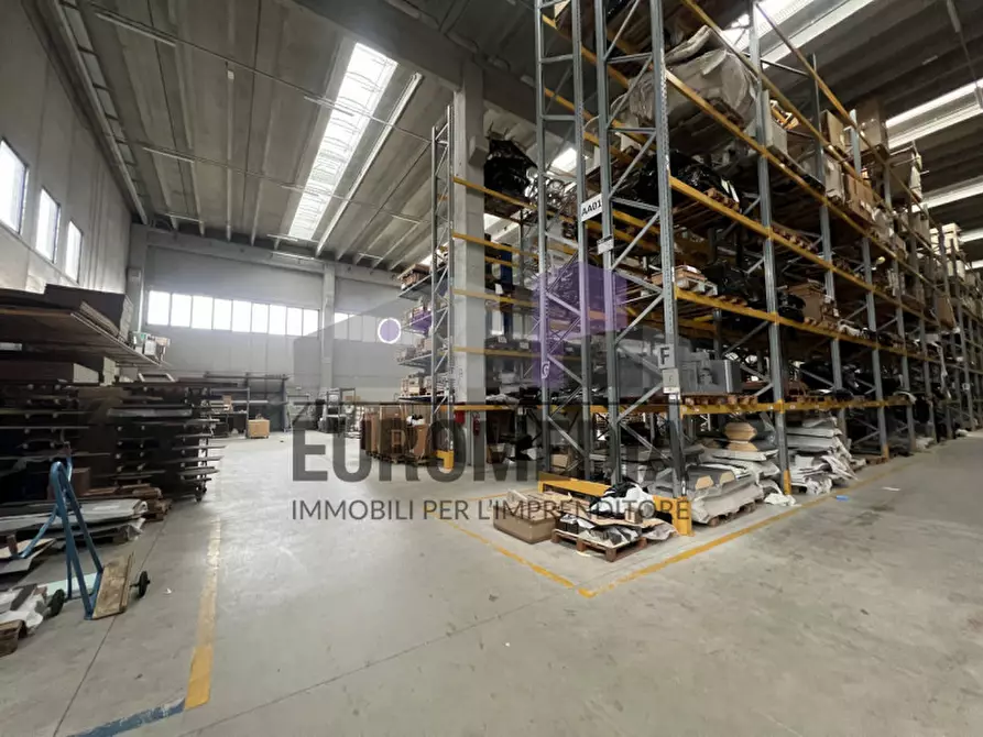 Immagine 1 di Capannone industriale in affitto  in Via Roma a Dolo