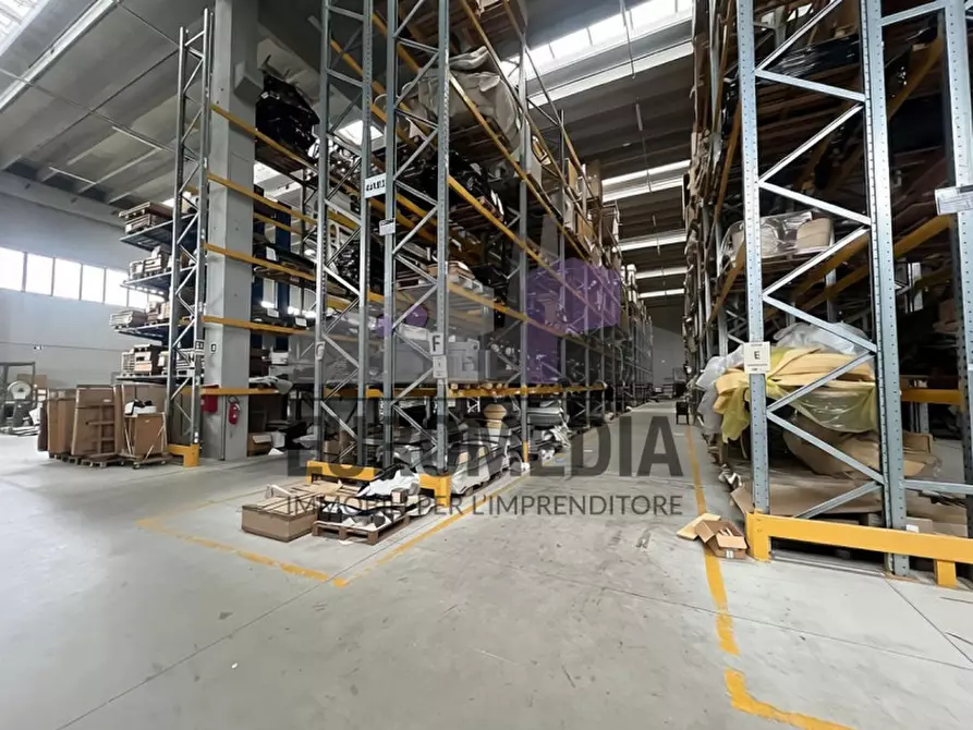 Immagine 2 di Capannone industriale in affitto  in Via Roma a Dolo