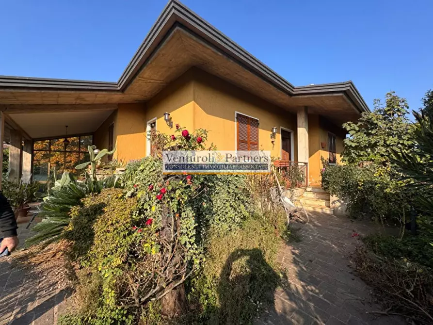 Immagine 2 di Villa in vendita  in via bottenago a Polpenazze Del Garda