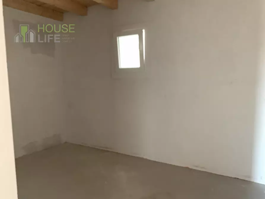 Immagine 15 di Appartamento in vendita  in Via Roma a Zanè