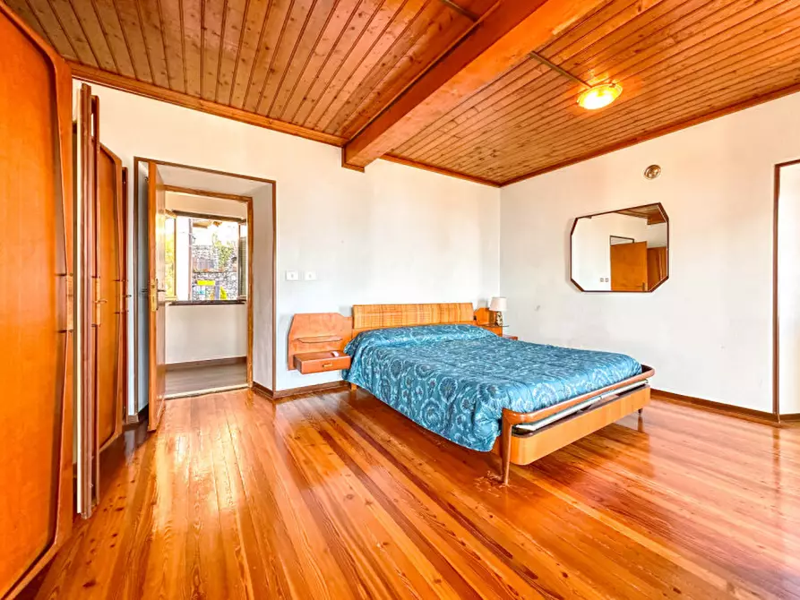 Immagine 4 di Appartamento in vendita  in via per ghiffa, 3 a Oggebbio