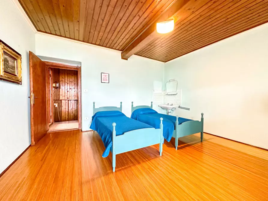 Immagine 10 di Appartamento in vendita  in via per ghiffa, 3 a Oggebbio