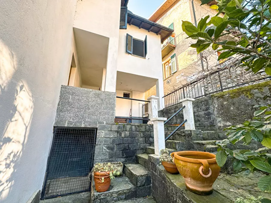 Immagine 32 di Appartamento in vendita  in via per ghiffa, 3 a Oggebbio