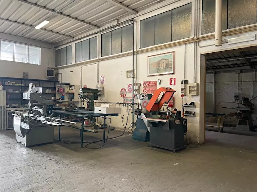 Immagine 3 di Capannone industriale in vendita  in via di vittorio a Mira