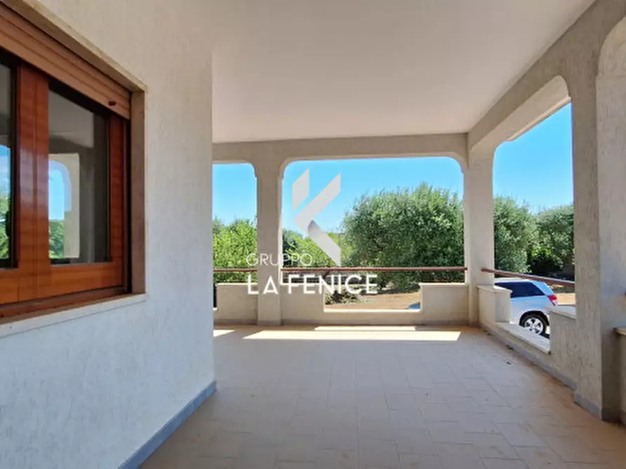 Immagine 28 di Villa in vendita  in c.da san marco a Locorotondo