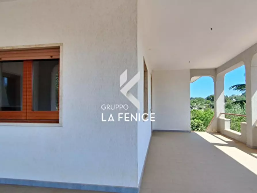Immagine 32 di Villa in vendita  in c.da san marco a Locorotondo
