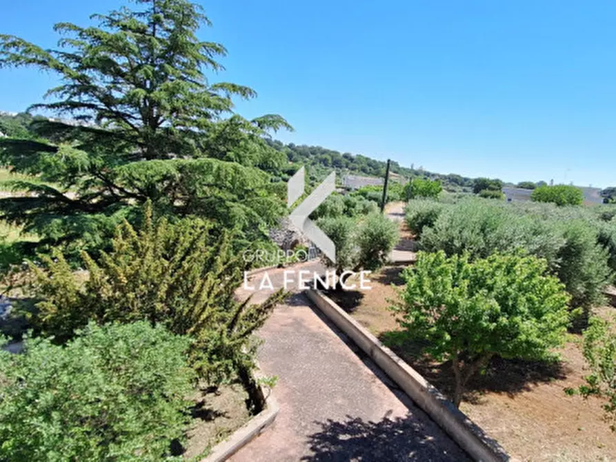 Immagine 78 di Villa in vendita  in c.da san marco a Locorotondo