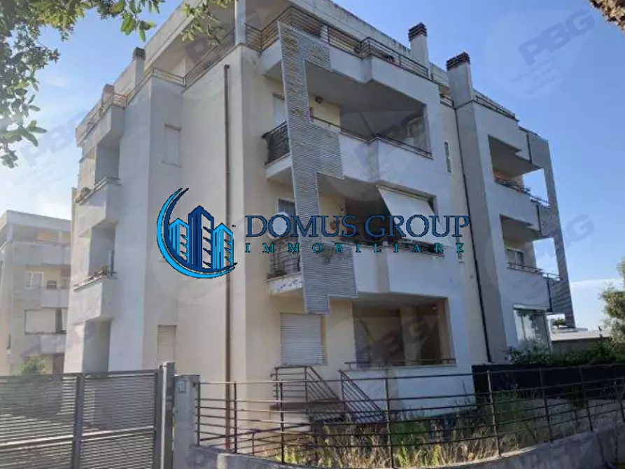 Immagine 1 di Appartamento in vendita  in VIA DI SELVA CANDIDA a Roma