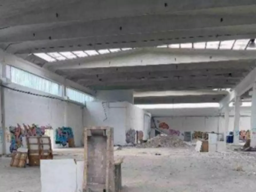 Immagine 15 di Capannone industriale in vendita  in SP231, Bitonto BA, Italia a Bitonto