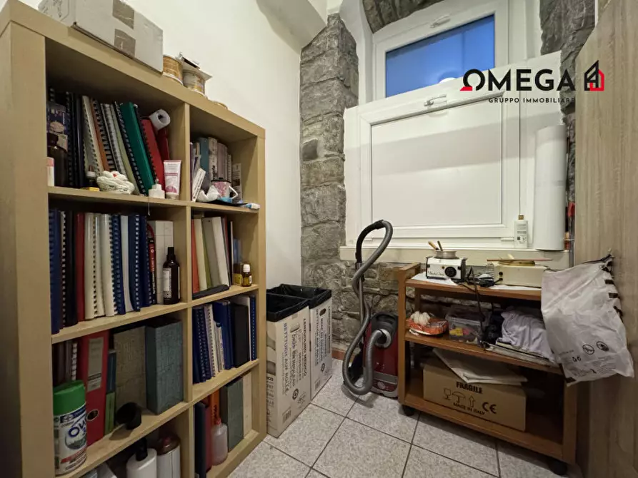 Immagine 12 di Negozio in vendita  in Via Udine 20 a Trieste