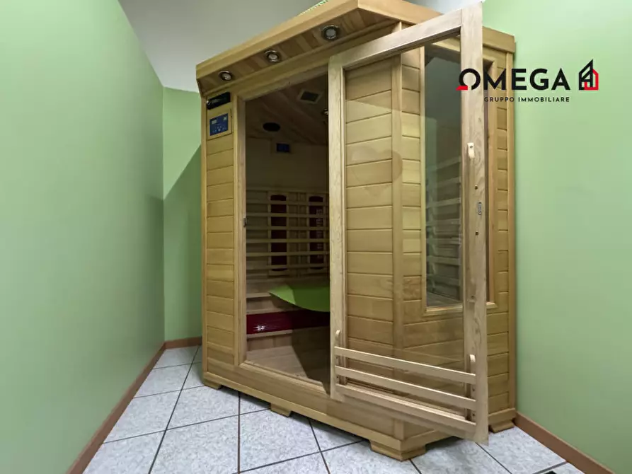 Immagine 27 di Negozio in vendita  in Via Udine 20 a Trieste