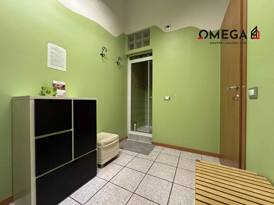 Immagine 29 di Negozio in vendita  in Via Udine 20 a Trieste