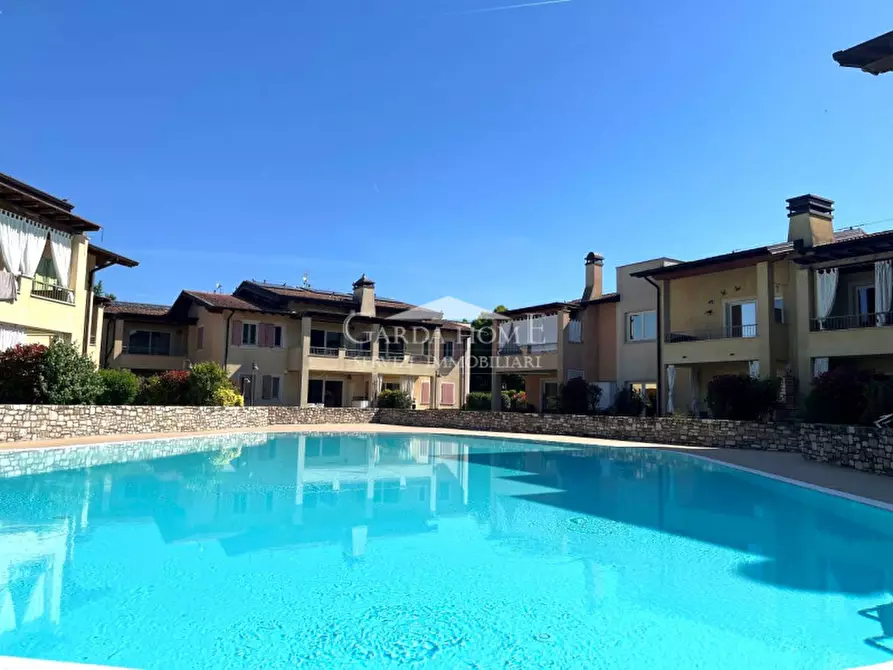 Immagine 1 di Appartamento in vendita  in Via Bettola a Lonato del Garda