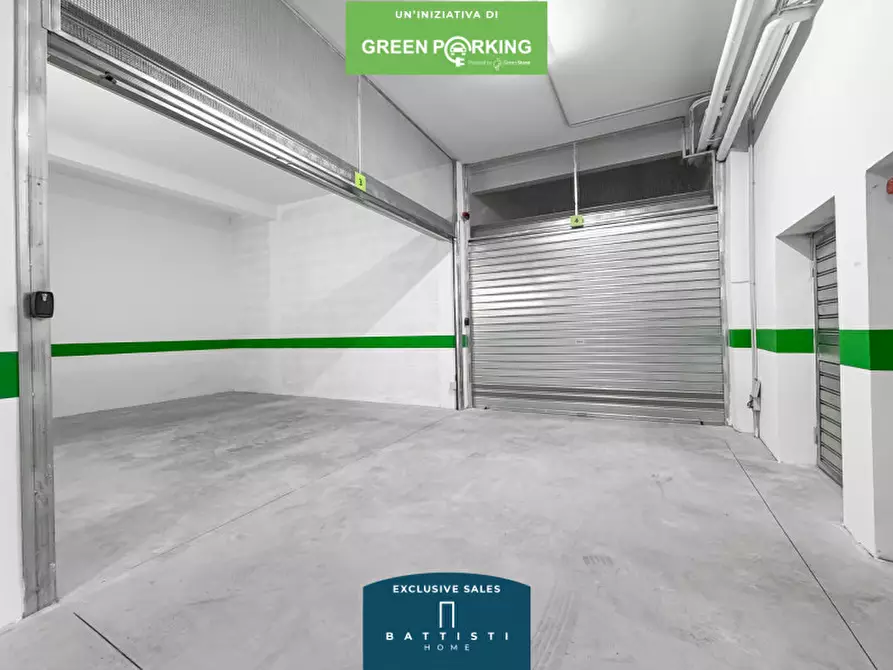 Immagine 6 di Garage in vendita  in Viale Guglielmo Marconi a Roma