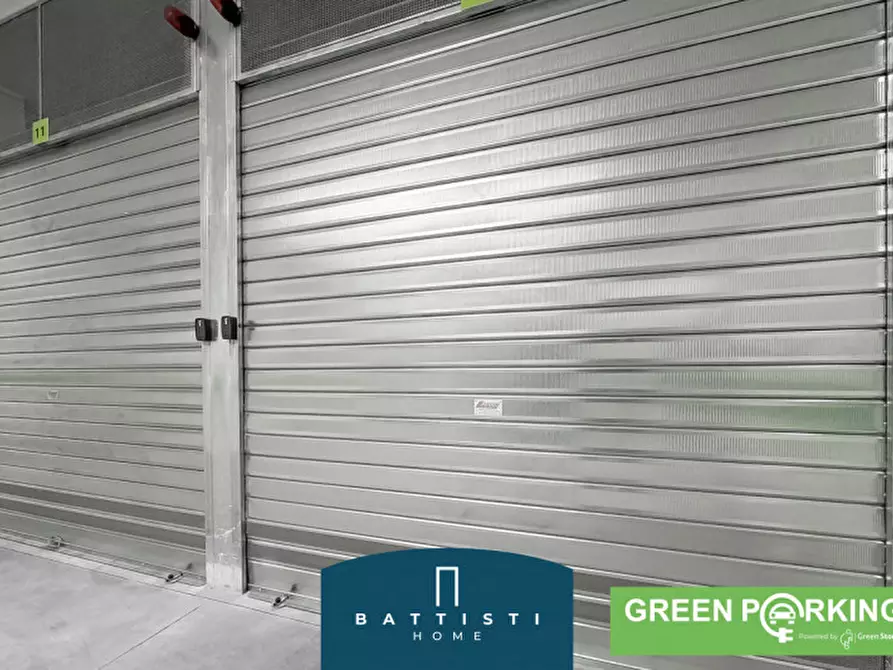 Immagine 7 di Garage in vendita  in Viale Guglielmo Marconi a Roma