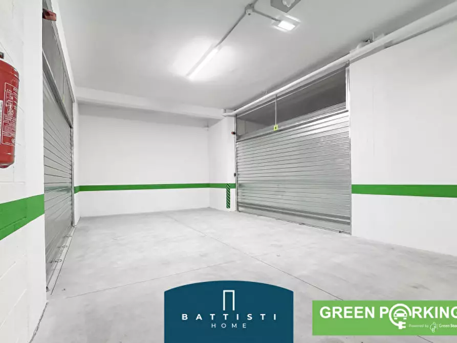 Immagine 11 di Garage in vendita  in Viale Guglielmo Marconi a Roma