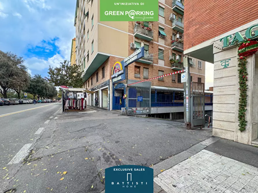 Immagine 25 di Garage in vendita  in Viale Guglielmo Marconi a Roma